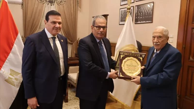 رئيس محكمة استئناف القاهرة يكرم القضاة