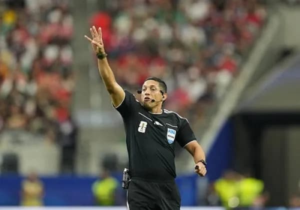 Jesús Valenzuela of Venezuela officiated the France vs. England World Cup match