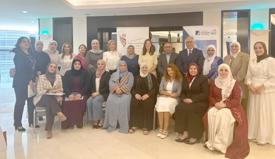 اختتام المرحلة الثانية من تدريب القيادات النسائية