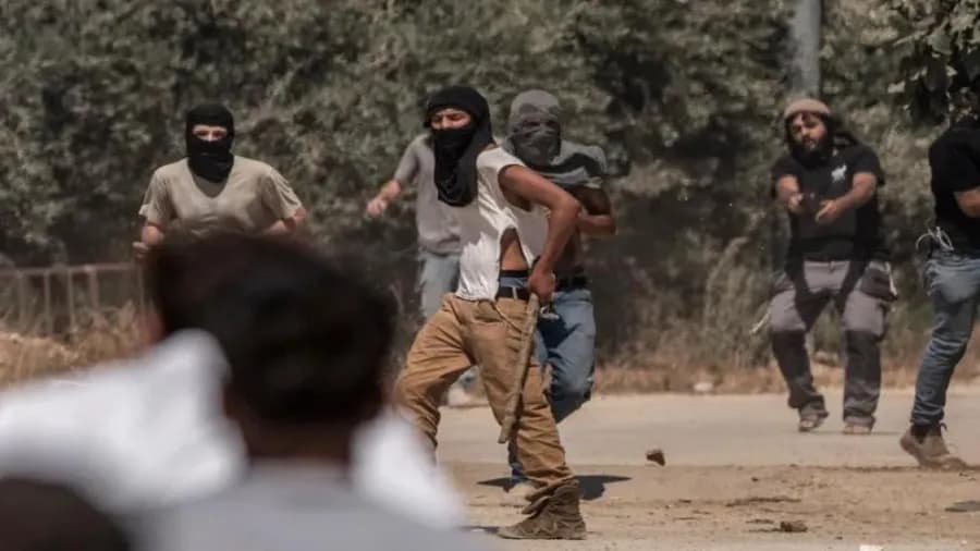 Settlers burn lands near Jerusalem