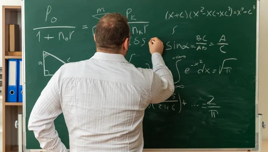 تربية عمّان تعلن أسماء المعلمين المنتقلين
