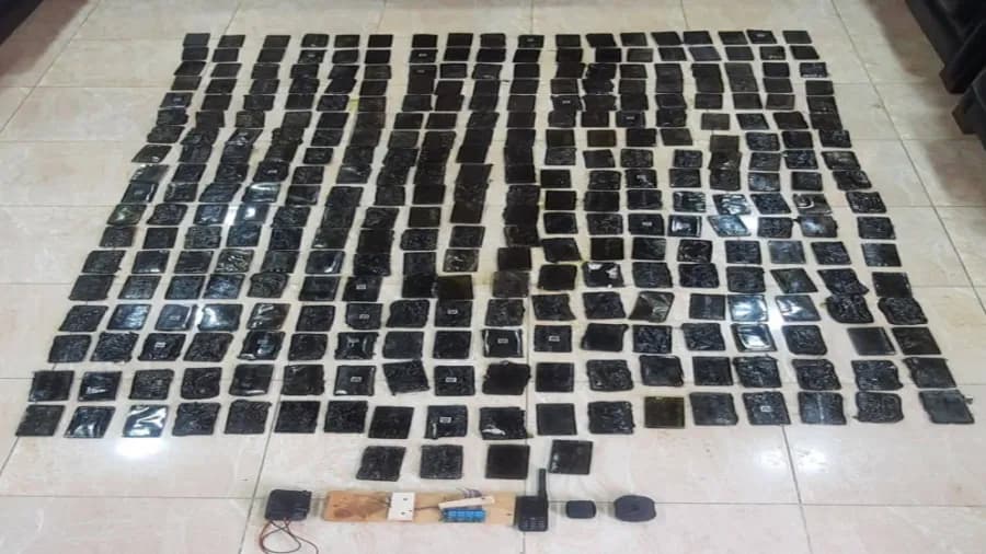 Army intercepts large drug balloon attempt