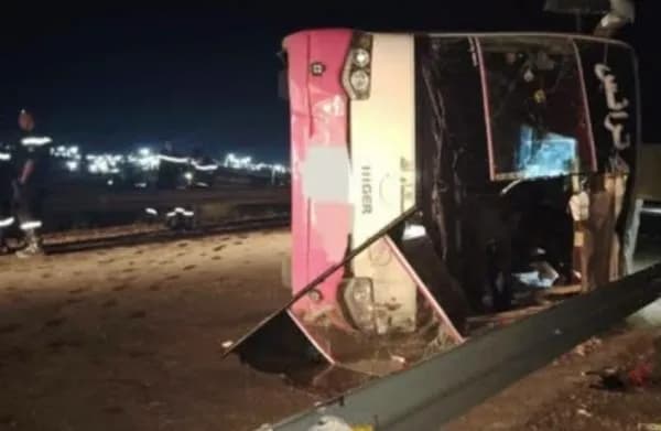 انقلاب حافلة في الجزائر يوقع قتلى وجرحى
