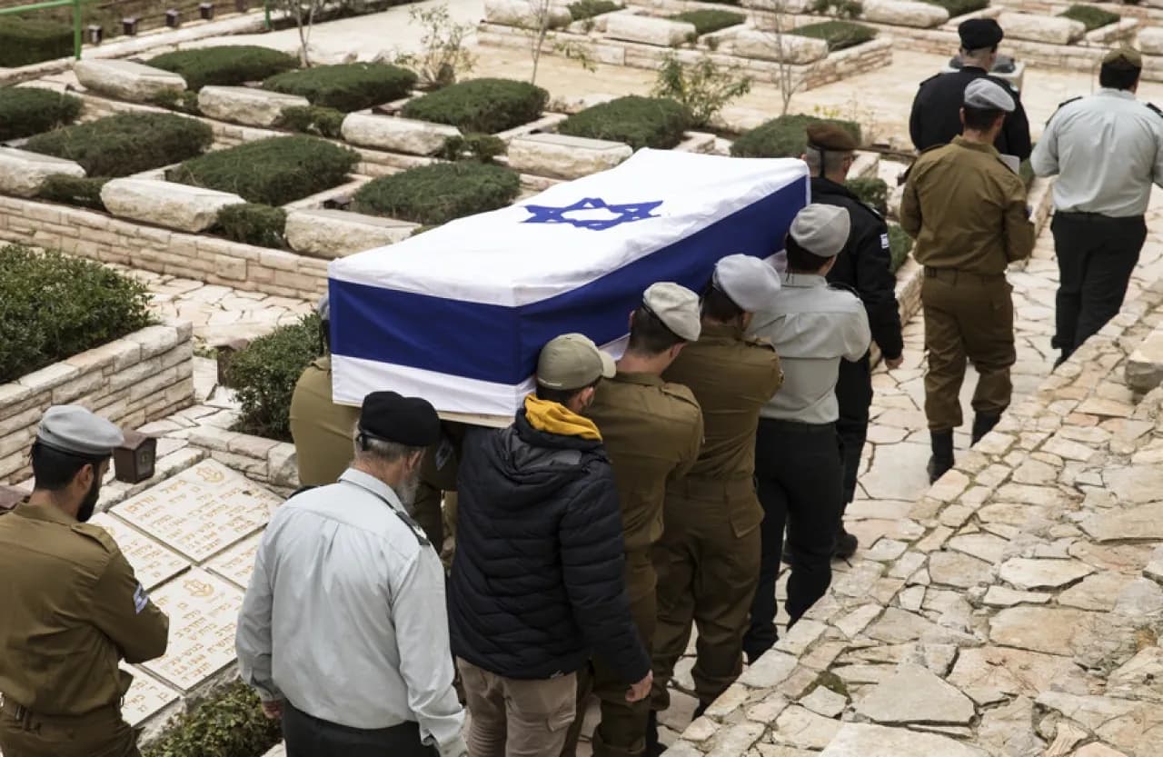 Israeli reservist takes own life