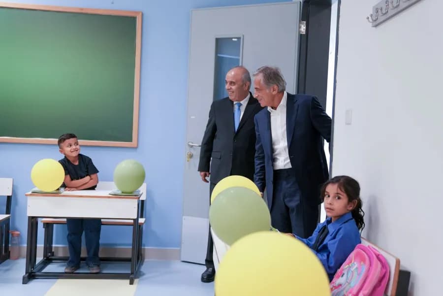 رئيس الوزراء يفتتح مدرسة غرناطة المختلطة