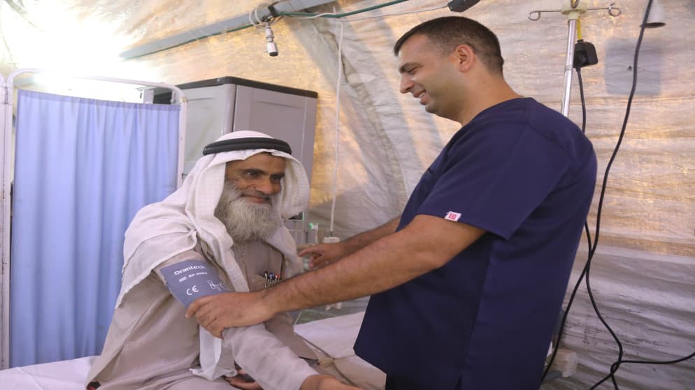 المستشفى الميداني الاردني في جنوب غزة يبدأ تقديم الرعاية