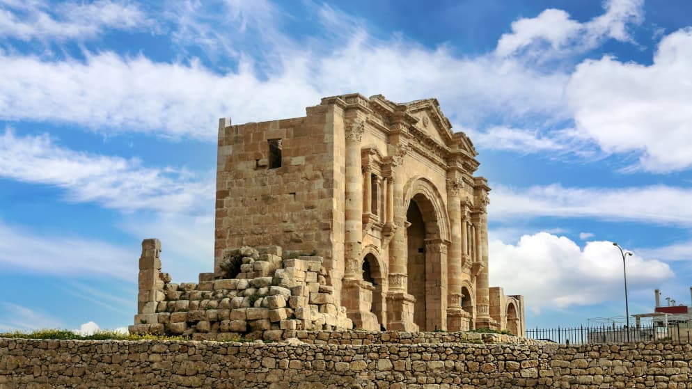 تراجع سياحة جرش والأردن