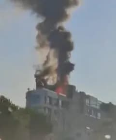 حريق بمجمع تجاري في الصويفية