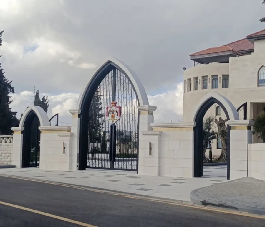Universities Retain Degrees Over Debts Despite Rulings