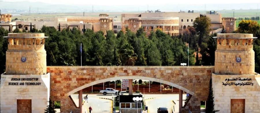 الحكومة تعتمد نظاما جديدا للهيئة التدريسية في الجامعة