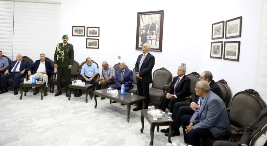 Al-'Isaawi extends condolences to tribes and clans