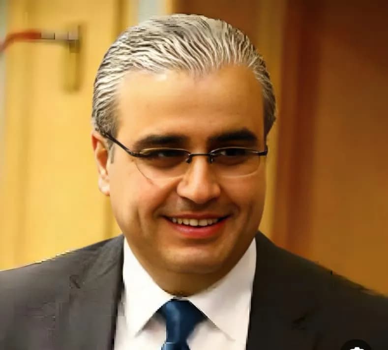 وزير الصحة يخصص واتساب لمراقبة المعيقات