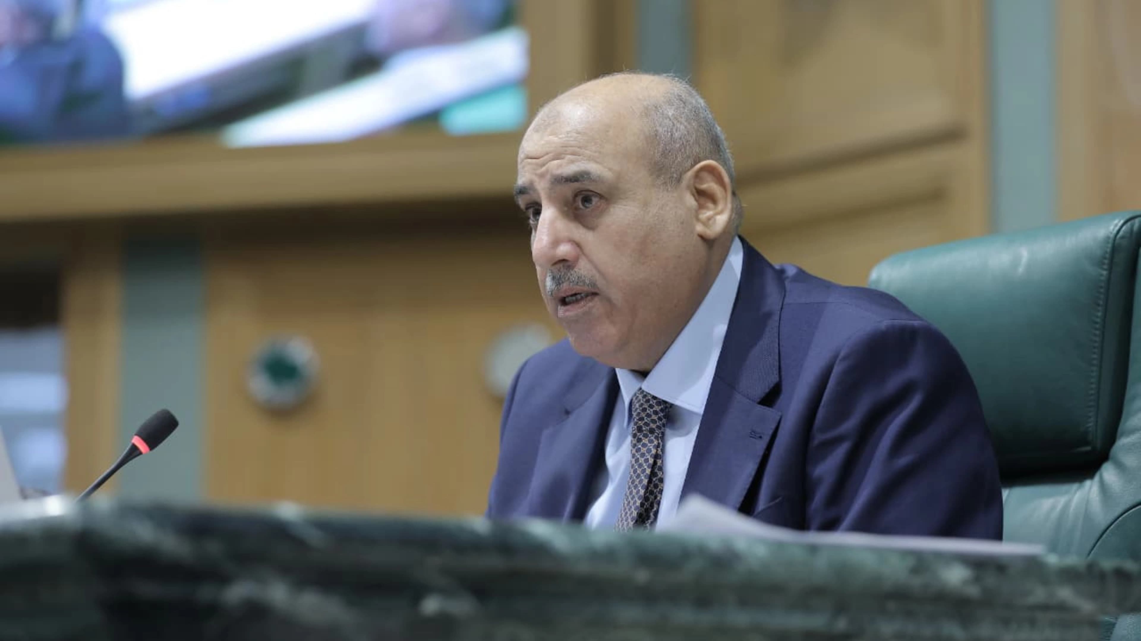 القاضي يدين استهداف مكة ويدعم السعودية