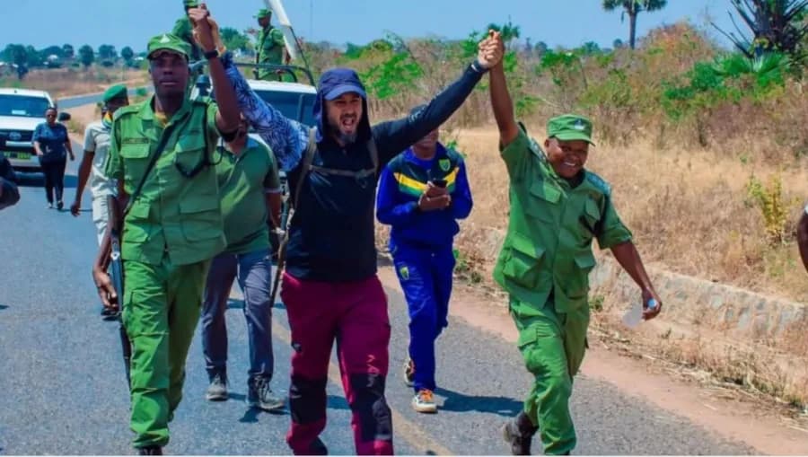 Jordanian Saddam Al-Alyaa walks 23000 km for peace
