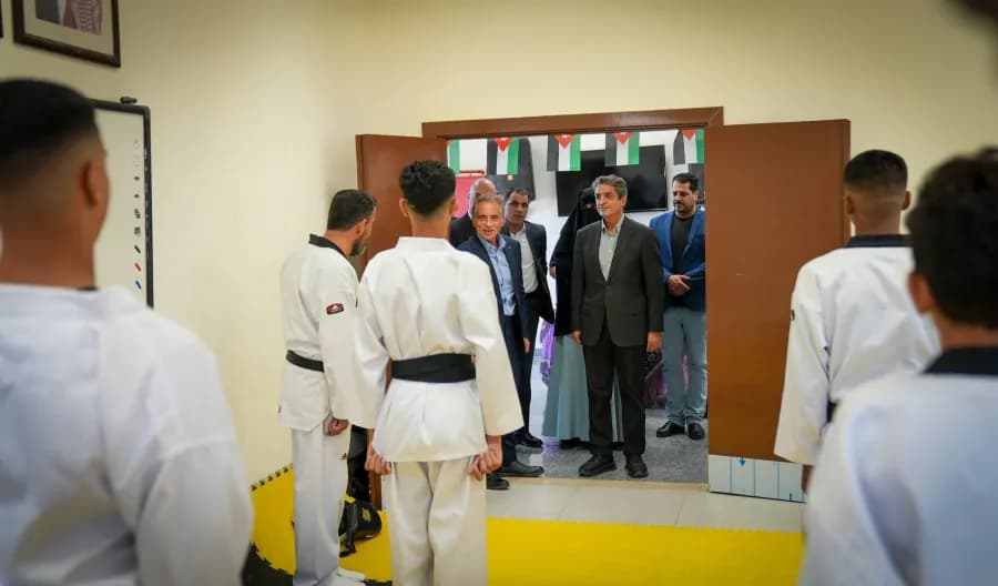 حسان يركز على توسعة مراكز الشباب في الطفيلة