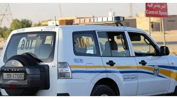 Patrols seize vehicle with 21 passengers at airport road