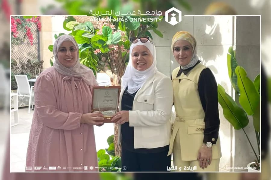 صيدلانية من عمان العربية تحصل على دكتوراه من جامعة ريدينغ