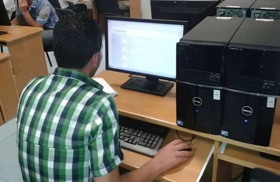 التربية تكشف ملامح التوجيهي الإلكتروني
