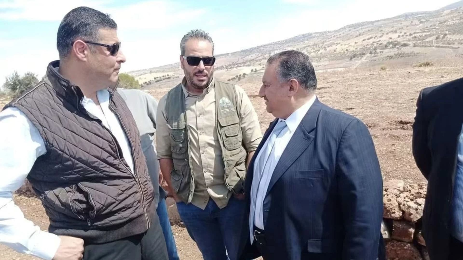 محافظ إربد يفتتح مشاريع زراعة الخروب في الكورة