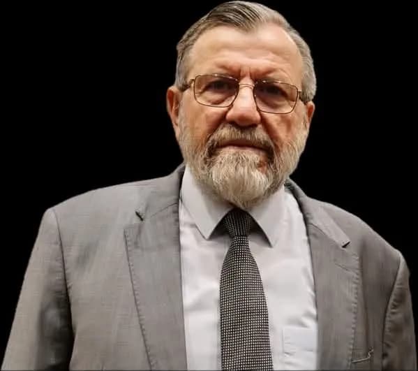 النائب الشيشاني يسأل رئيس الوزراء عن محلات الخمور والنوادي
