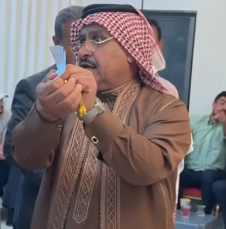 الشيخ أبو حازم يعفو عن حكم اللسان