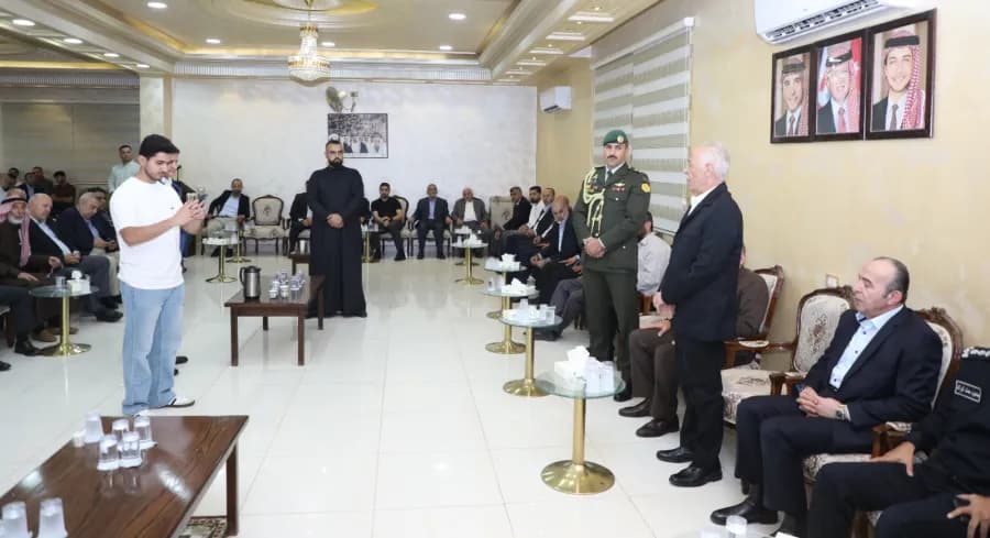 العيسوي يعزي عشيرة الوشاح باسم الملك وولي العهد