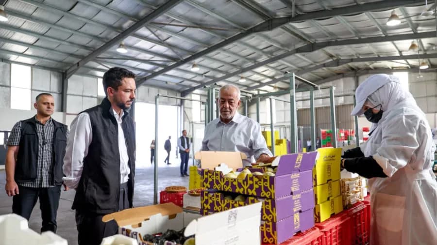 Crown Prince Tours Mafraq Farm