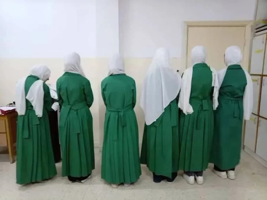 سحب صور مبادرة كاللؤلؤ من صفحة المدرسة