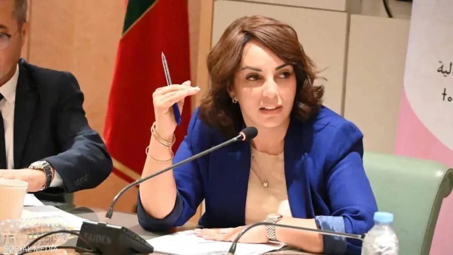 العاهل المغربي يعفي وزيرة بعد 48 ساعة من اليمين