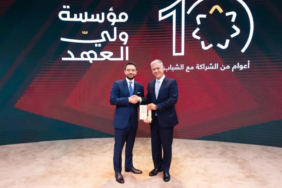 ولي العهد يكرم كابيتال بنك في ذكرى المؤسسة