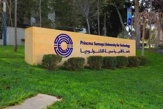 طلبة الأميرة سمية يتوجون في مسابقات الروبوت العربي