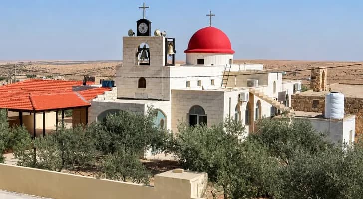 بطريركية الروم تعلن استنكارها استهداف كنيسة الكرك