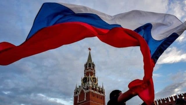Russian Defense conducts large-scale strikes on Kyiv military sites
