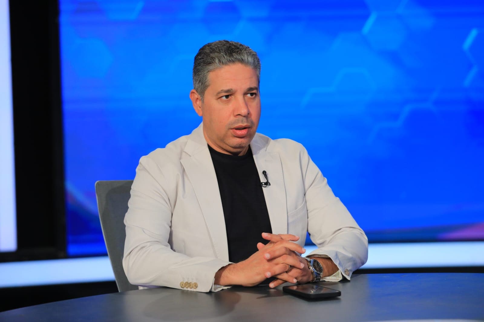 أحمد جلال ينتقد أوسكار رويز ويحذر من احتواء خطاب الأهلي