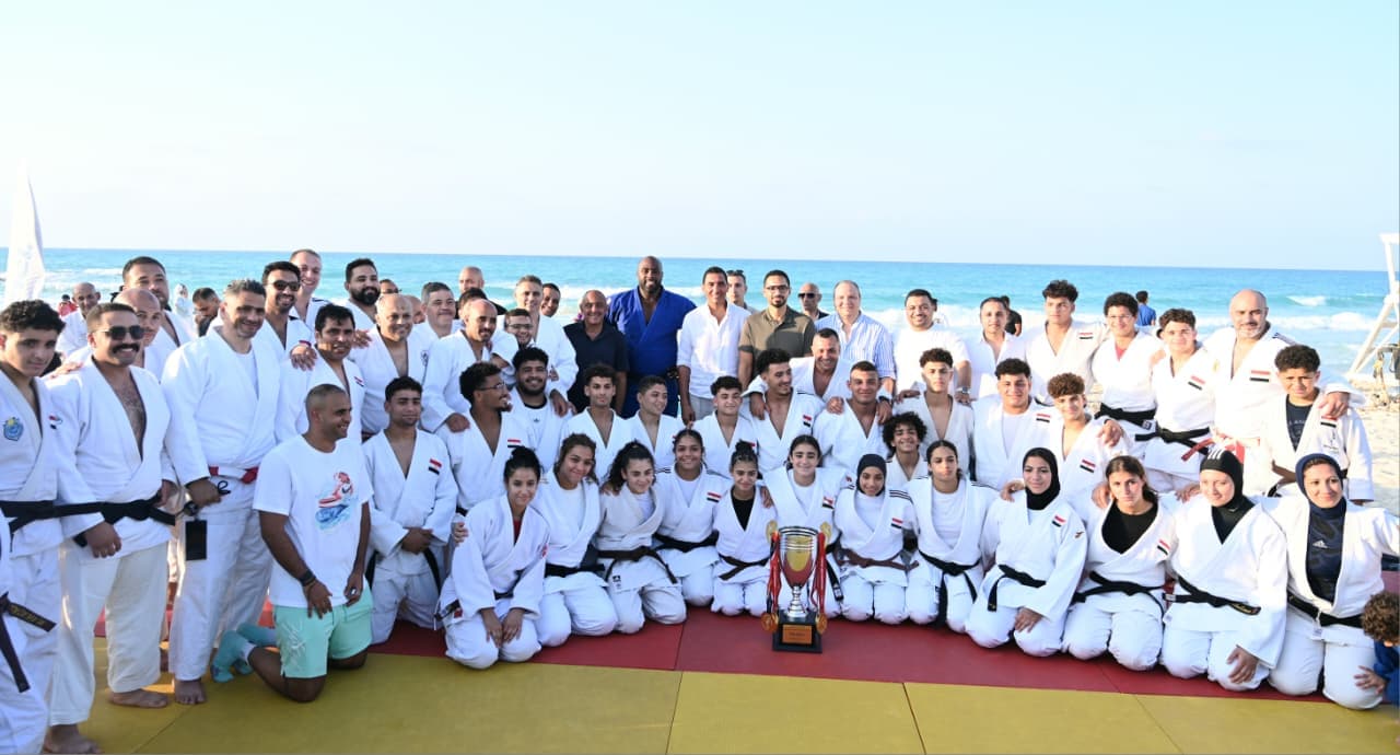 وزير الرياضة يستضيف أسطورة الجودو تيدي راينر