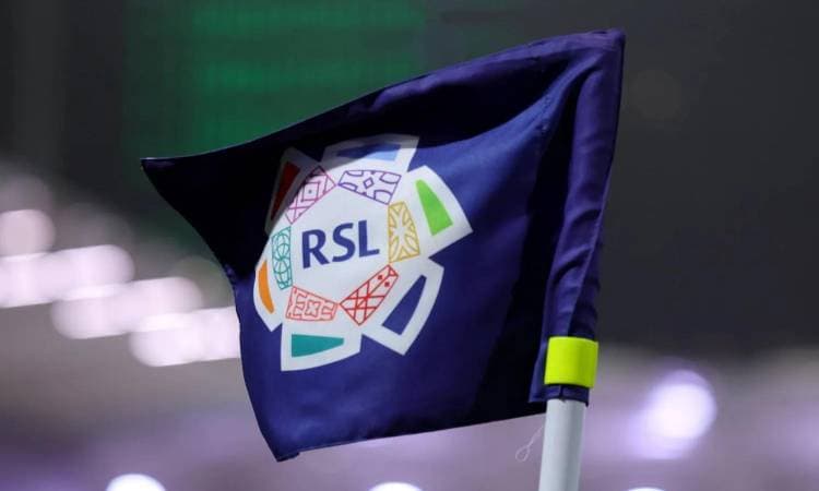 الدوري السعودي يحدد 10 أجانب لكل فريق
