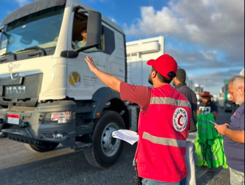 Red Crescent Sends Gaza Aid Convoy
