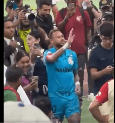 Neymar clashes with fans and players after Santos's Copa do Brasil win
