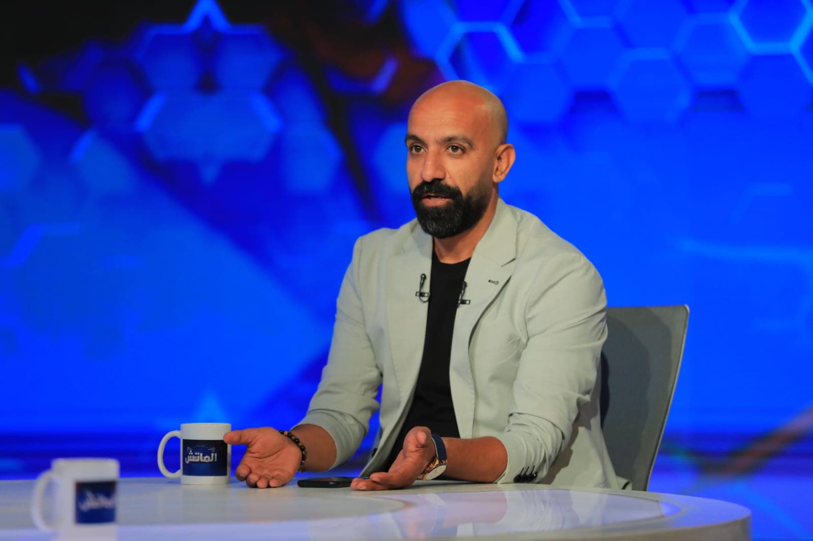 محمد إبراهيم يعبر عن استغرابه من قرار رحيل نجم الزمالك الناشئ
