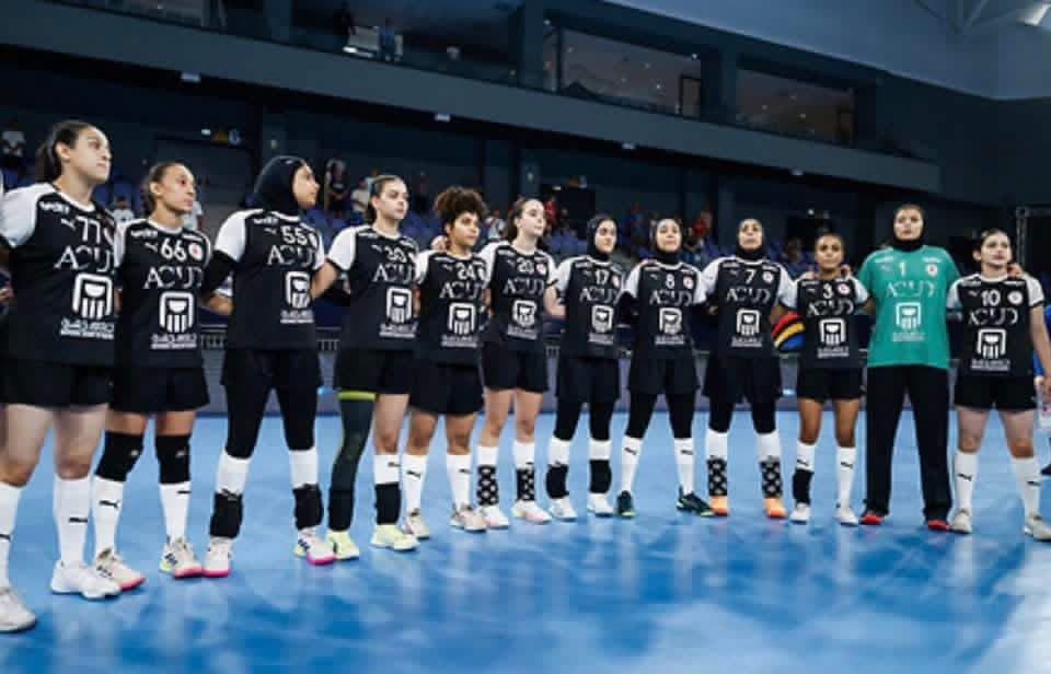 وزير الرياضة يشيد بنجاح منتخب ناشئات اليد