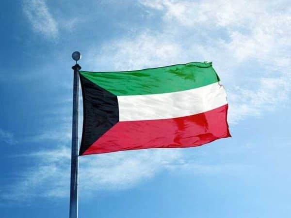 الكويت تسرح أكثر من 7000 معلم عربي