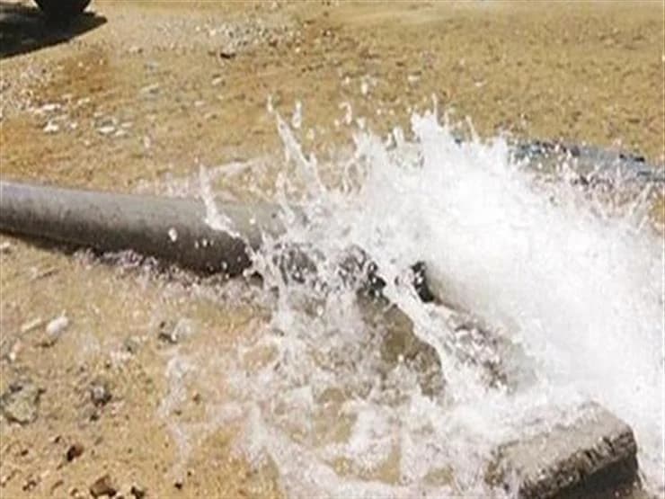 Wahat Road Flooded by Burst Pipe