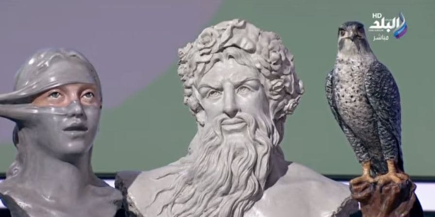 Behind the scenes of sculpture creation
