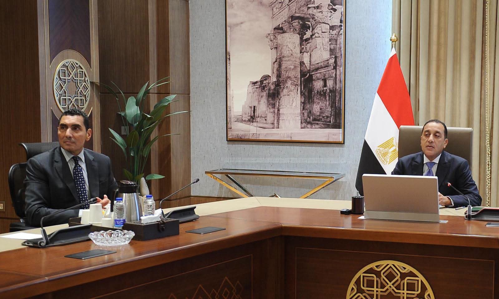 Madbouly reviews youth issues with sports minister