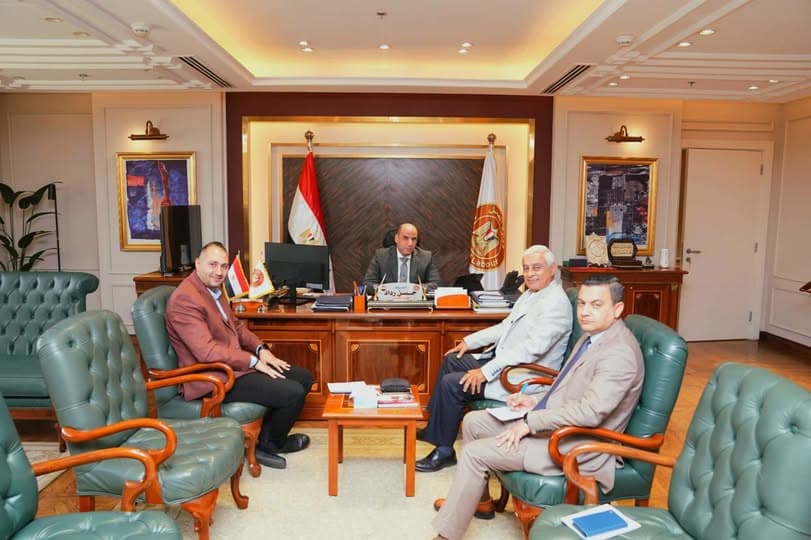 Labor Minister Announces 550 Jobs in Upper Egypt