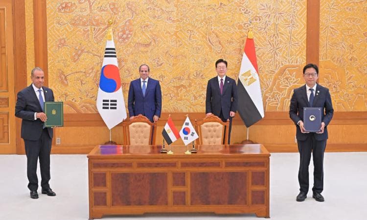 السيسي: ضبط النفس يعزز احترام مصر