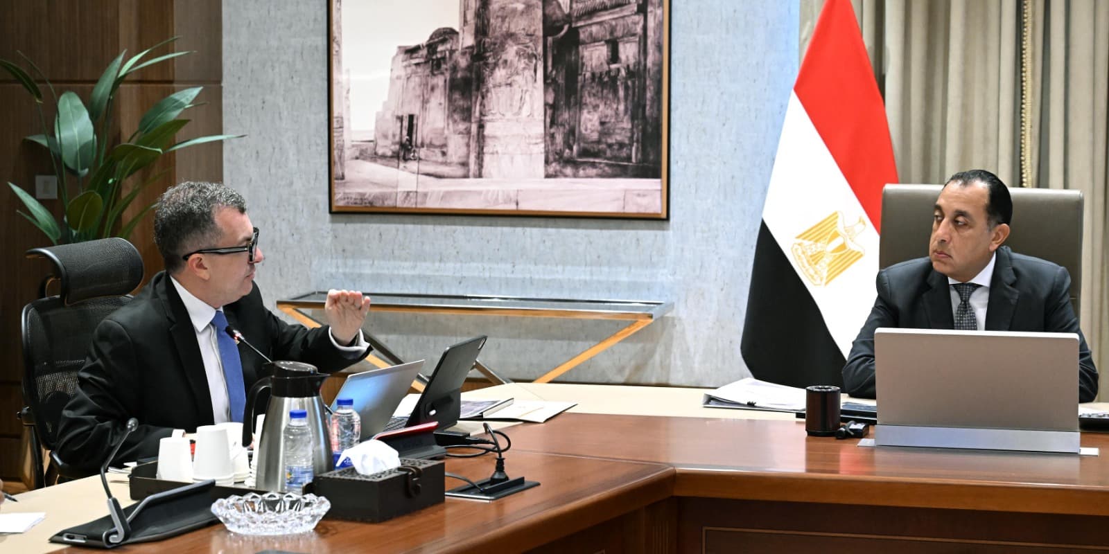 PM reviews key files with Planning Minister
