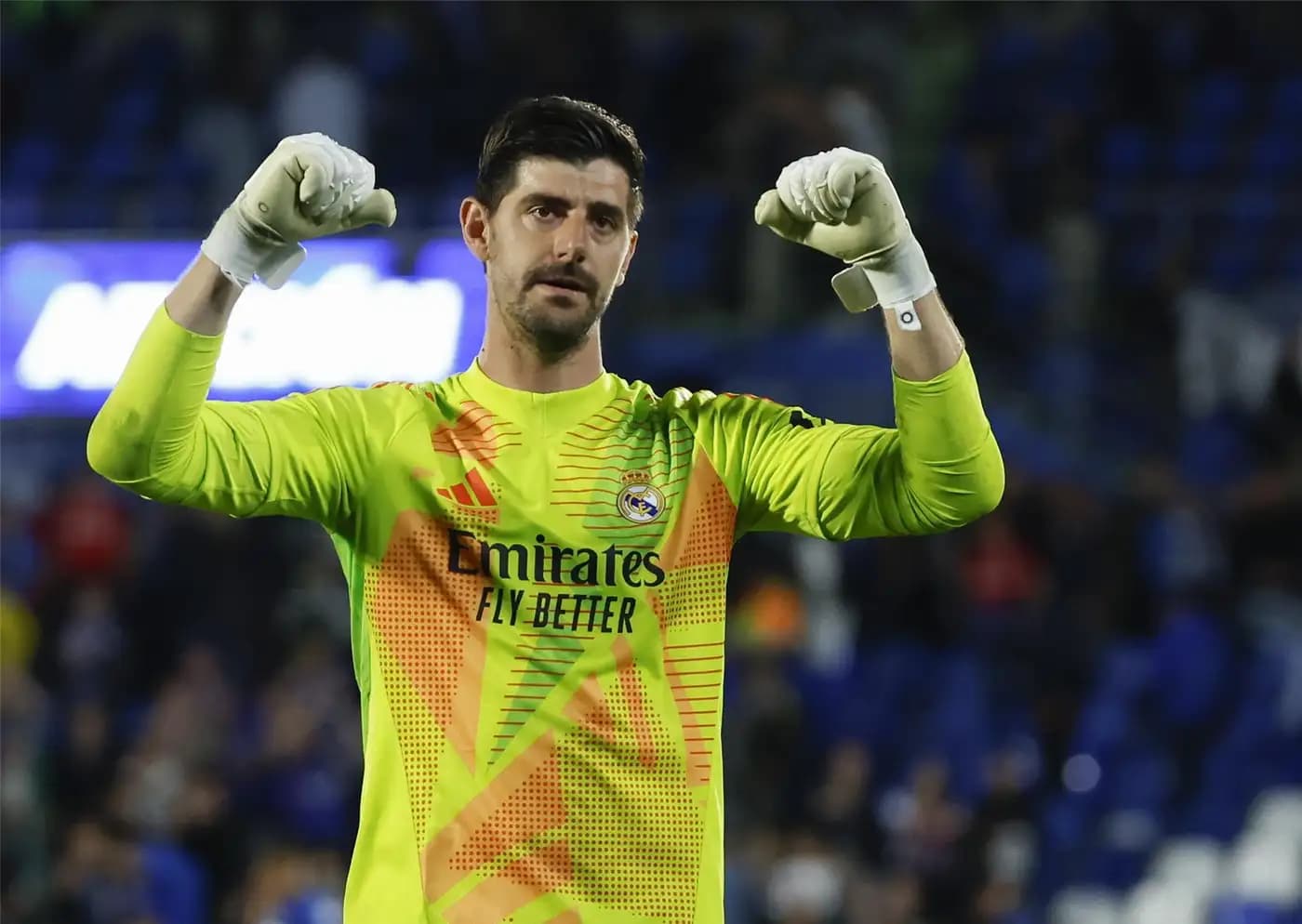 ريال مدريد يمدد عقد كورتوا