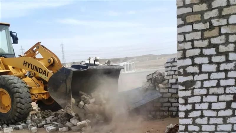Aswan's 30th wave recovers land