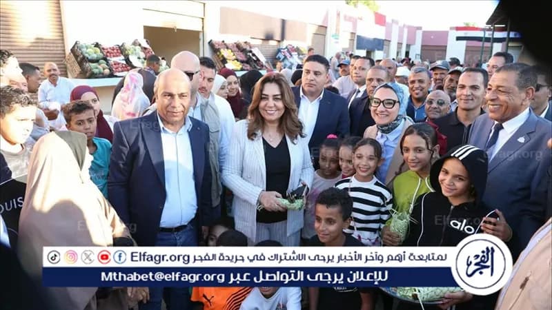 وزيرة التنمية ومحافظ الوادي يتفقدان مبادرة خفض أسعار السلع